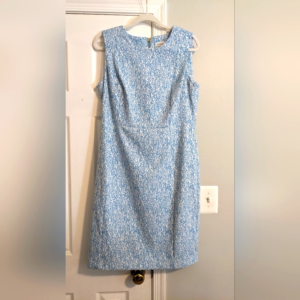 EUC Calvin Klein size 14 blue and white sheath dress